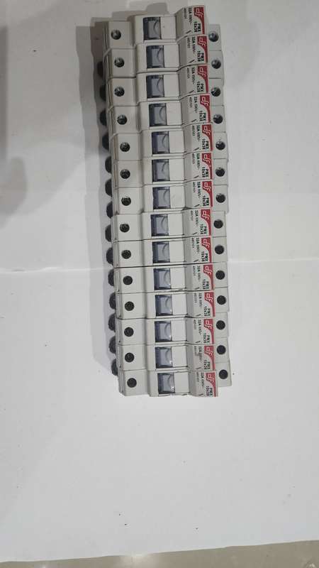 Fuse holders + fuses