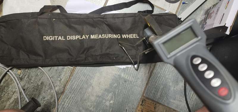 Digital display measuring wheel