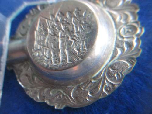 Silver Plated Ashtray  Vintage Figural  Scene.  6 cm.