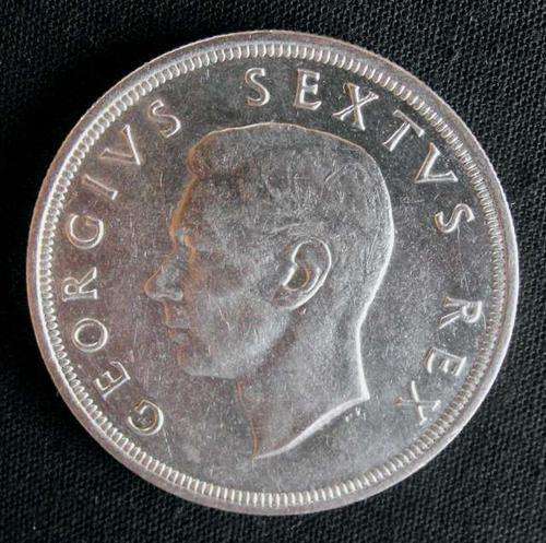 UNION OF SA 1952 Silver Crown  ( 5 Shillings ).  Circulated Coin.