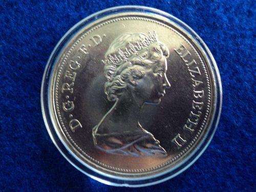 1972 Queen Elizabeth II & Philip Commemorative Crown in capsule. Silver Wedding. Uncirculated.