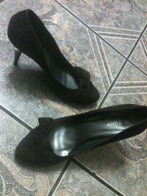 STUNNING SUEDE CHOCOLATE BROWN HEELS AT INCREDIBLE PRICE