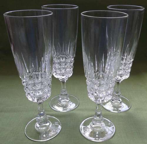 4 CHAMPAGNE FLUTES - CRYSTAL D'ARQUES