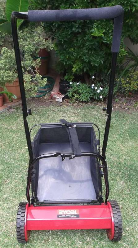 RYOBI PUSH MOWER