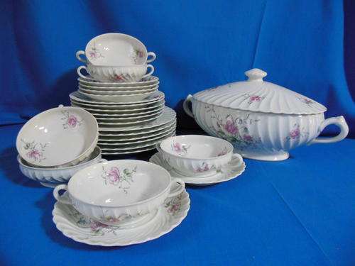 VINTAGE HAVILAND LIMOGES DINNER SET - 6 PLACE - 25 pieces