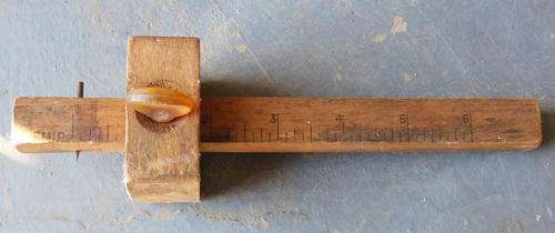 VINTAGE WOODEN MEASURING TOOL