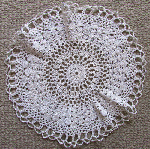 VINTAGE CROCHET DOILY