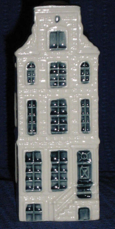 KLM BLUE DELFT'S HOUSE NO 68 - SEALED BUT NO LIQUID