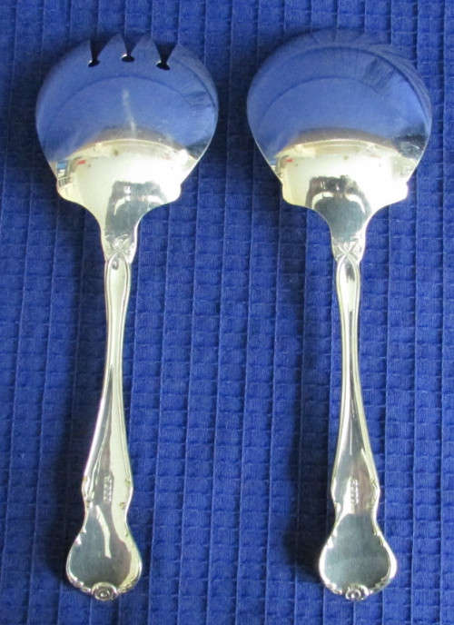 ATTRACTIVE SILVER PLATED SALAD SERVERS