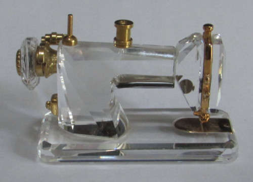SWAROVSKI Crystal Memories - SEWING MACHINE