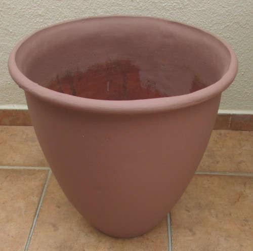 BEAUTIFUL LARGE TERRACOTTA PLANT POT