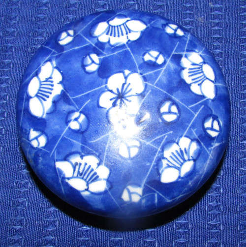 GINGER JAR WITH LID