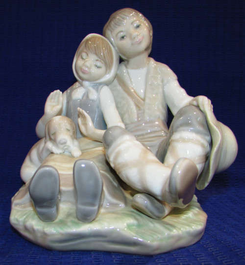 LLADRO   Figurine - "Friendship" - retired