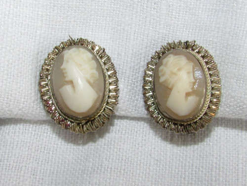 SHELL CAMEO SILVER EARRINGS - CLIP-ON TYPE - STAMPED BA800