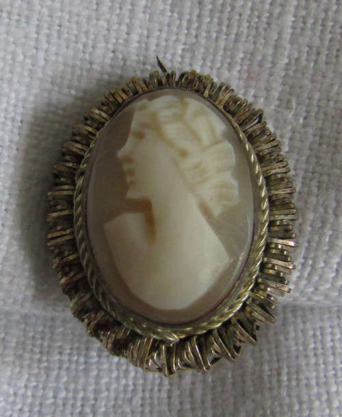 SHELL CAMEO SILVER EARRINGS - CLIP-ON TYPE - STAMPED BA800
