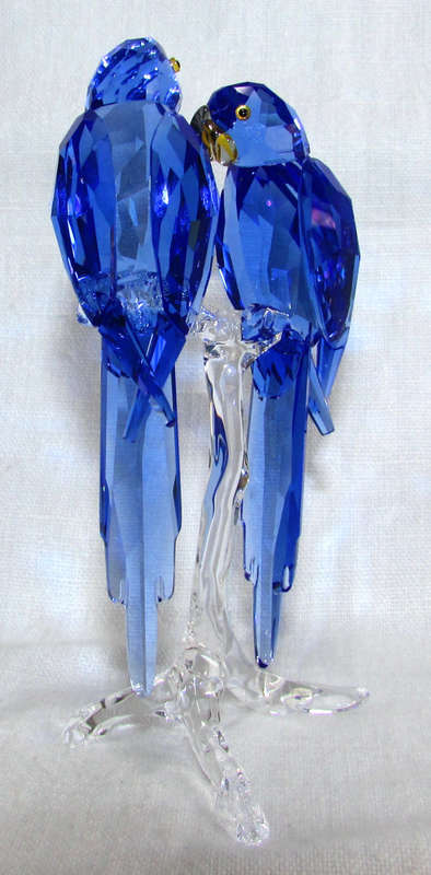 SWAROVSKI CRYSTAL HYACINTH MACAWS - SCS 2014
