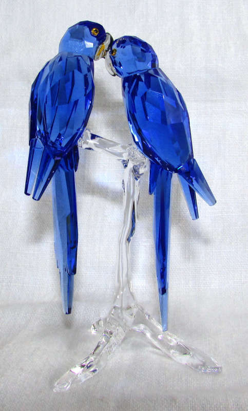 SWAROVSKI CRYSTAL HYACINTH MACAWS - SCS 2014