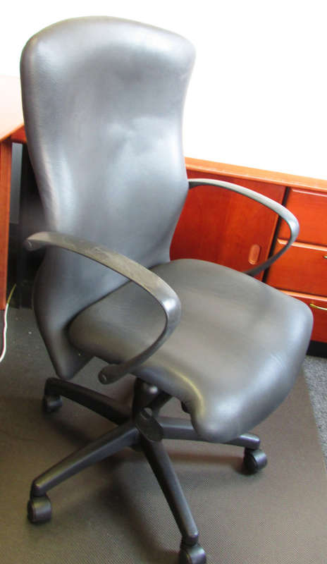 HIGH BACK OFFICE  CHAIR - BLACK