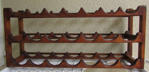 WINE RACK HOLDING 30 BOTTLES