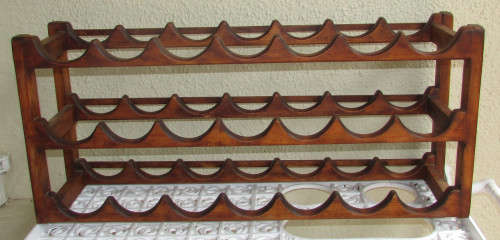 WINE RACK HOLDING 30 BOTTLES