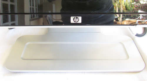 HP 19" WIDE LCD MONITOR