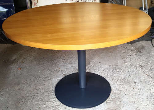 ROUND CONFERENCE TABLE - LIGHT OAK