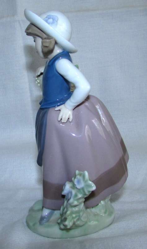 LLADRO - SWEET SCENT - Retired