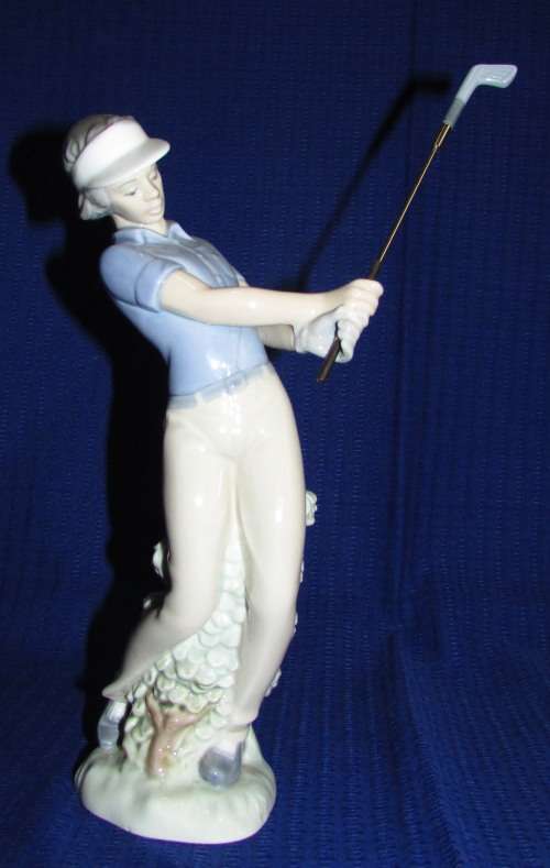 NAO LLADRO GOLFER - "FORE"