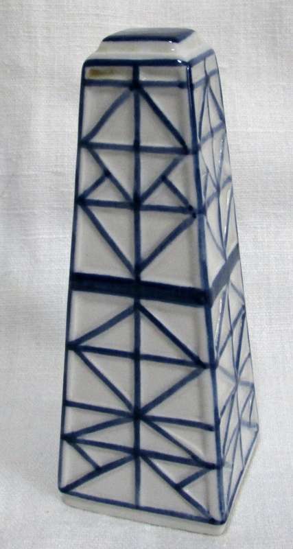 Royal Delft Souvenir for International Energy Forum 2004 Amsterdam