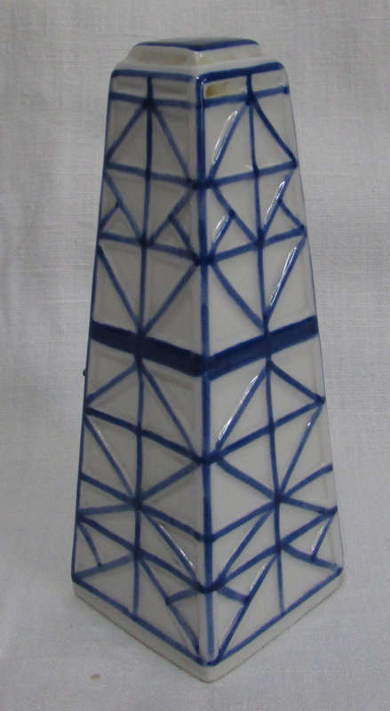 Royal Delft Souvenir for International Energy Forum 2004 Amsterdam