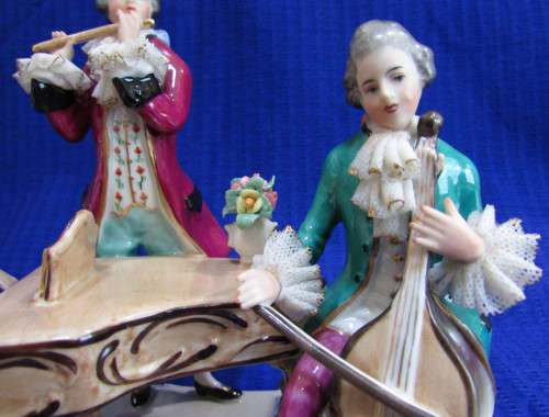 VINTAGE GERMAN DRESDEN  LACE FIGURINE -  W WESSEL - FRANKENTHAL