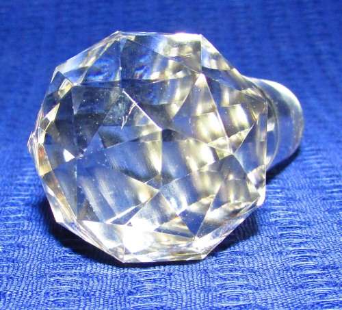 SMALL CRYSTAL DECANTER STOPPER
