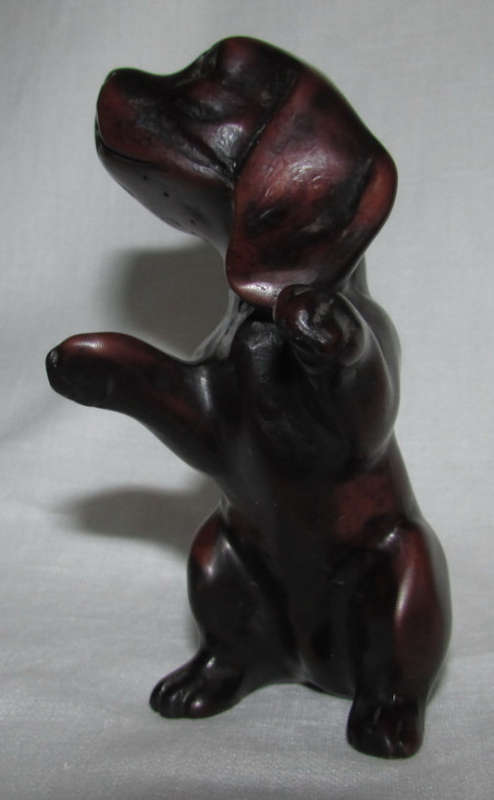 SITTING DACHSHUND - VERY CUTE DOG FIGURINE