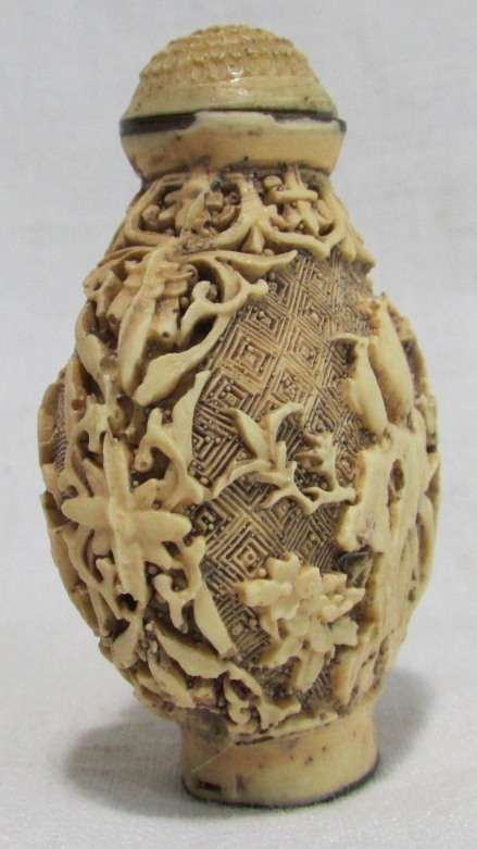CHINESE SNUFF BOTTLE