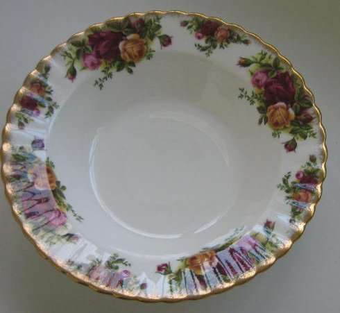 ROYAL ALBERT OLD COUNTRY ROSES  SMALL RIM SOUP PLATE  20cm