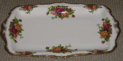 ROYAL ALBERT  "OLD COUNTRY ROSES"  RECTANGULAR PLATTER