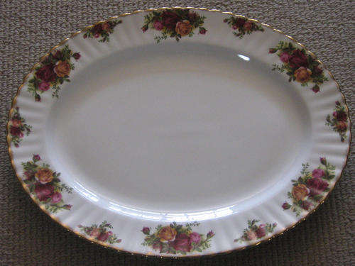 ROYAL ALBERT  "OLD COUNTRY ROSES"  LARGE OVAL MEAT PLATTER 38cm