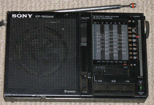 SONY ICF-7600AW FM/MW/SW  BAND RECEIVER