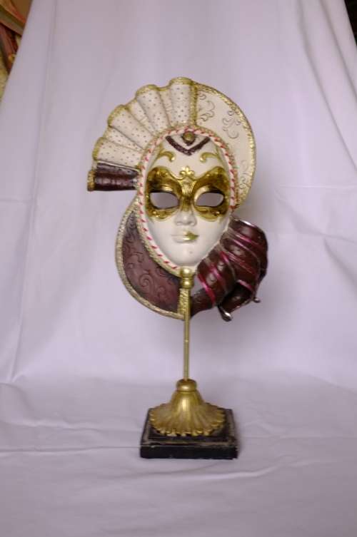 Gorgeous !!! Venetian mask on pedestal