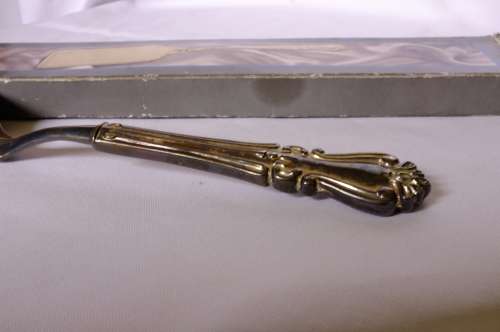 Marvelous find !!! Vintage Silver plated cake / lasagne lifter in original box