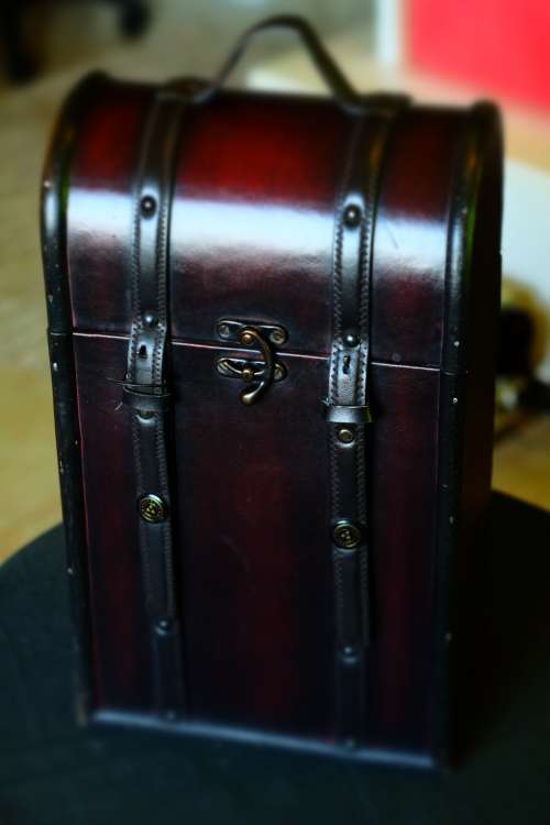Faux leather double wine carier / leather look storage box