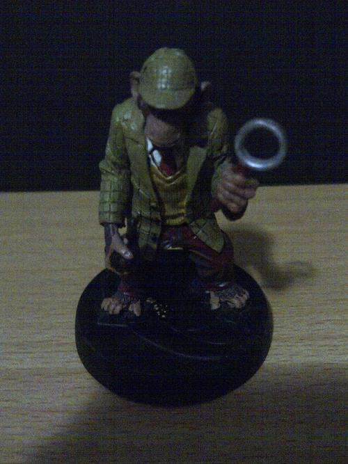 DC FIGURINE CAST IN LEAD DETECTIVE CHIMP