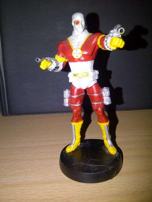 DC FIGURINE CAST IN LEAD "DEADSHOT"