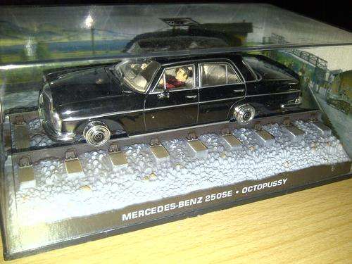 JAMES BOND COLLECTION 1:43 NO. 23: MERCEDES BENZ 250SE - OCTOPUSSY