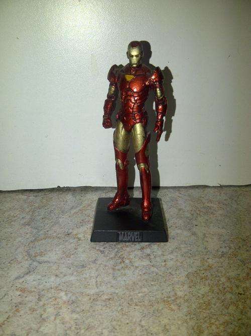 MARVEL FIGURINE CAST IN LED NO. 12 IRON MAN