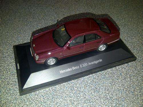 MERCEDES COLLECTION 1:43 HERPA:E320 AVANTGARDE