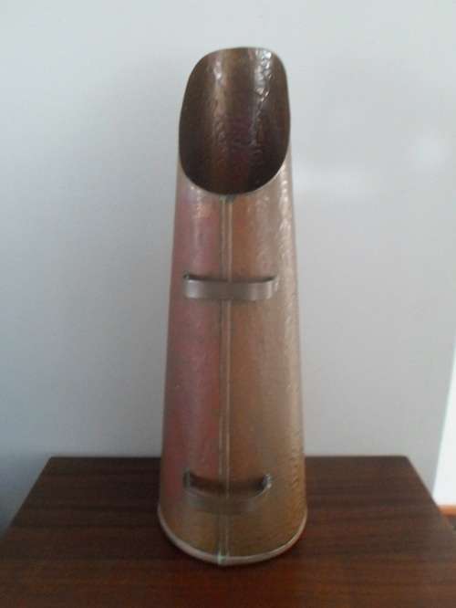 LOVELY SOLID COPPER SCUTTLE HEIGHT 60CM WIDTH ACROSS BOTTEM BASE 21CM SEE PICS