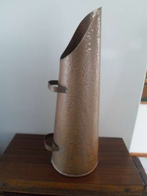 LOVELY SOLID COPPER SCUTTLE HEIGHT 60CM WIDTH ACROSS BOTTEM BASE 21CM SEE PICS