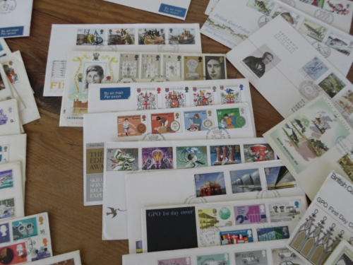 28 X GREAT BRITAIN FIRST DAY COVERS SEE PICS!!!!