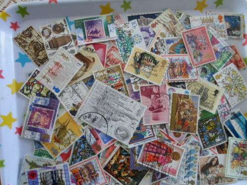 129 X GREAT BRITAIN USED STAMPS OFF PAPER NEAT LOT GOOD VALUE HERE SEE PICS